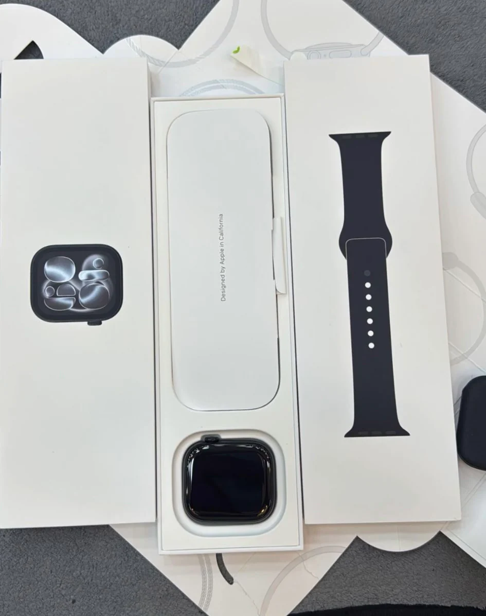 Smart Watch - Apple Compatible